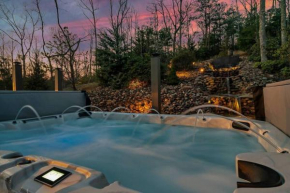 Mega Spa, Fire Pit, Views, sleep 18, Arcade, Karaoke, Gaming System
